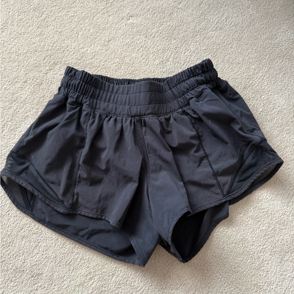 Lululemon Black Hotty Hot Short 2.5 inch